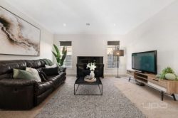 30 Chanticleer Ave, Melton West VIC 3337, Australia