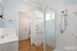 4 McWaters St, North Toowoomba QLD 4350, Australia