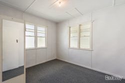 4 McWaters St, North Toowoomba QLD 4350, Australia