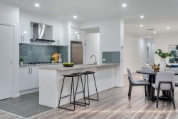 31 Cheltenham Cl, Craigieburn VIC 3064, Australia