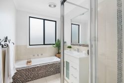 32 Payten Ave, Roselands NSW 2196, Australia