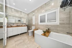 25 Cook St, Forestville NSW 2087, Australia