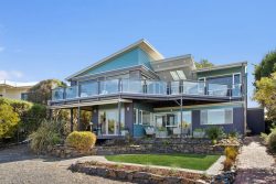 44 Dodson Rd, Encounter Bay SA 5211, Australia
