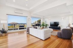 44 Dodson Rd, Encounter Bay SA 5211, Australia