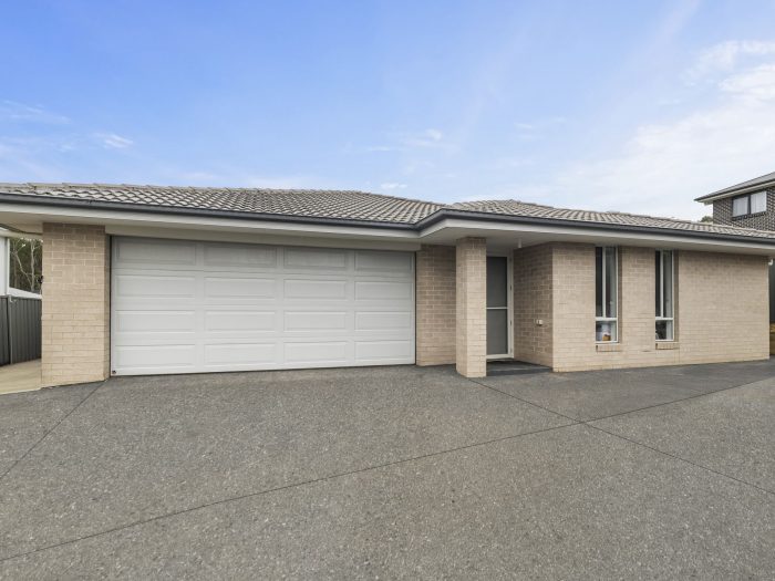 5 Dray Cl, Wadalba NSW 2259, Australia