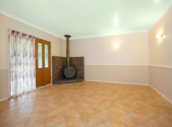 12 Forest Rd, Highfields QLD 4352, Australia