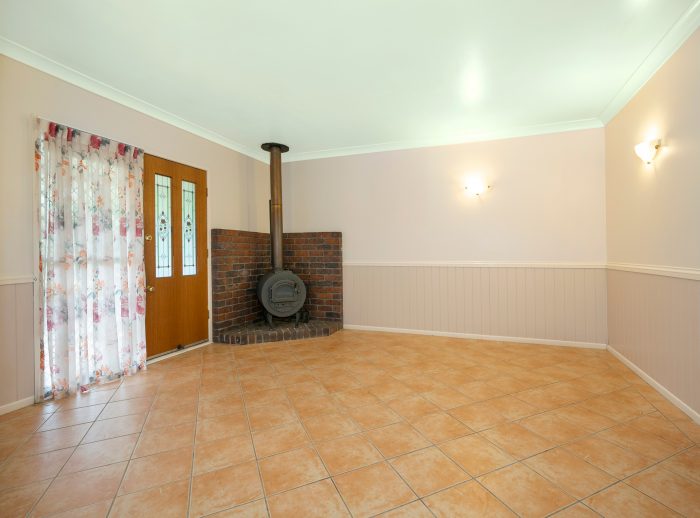 12 Forest Rd, Highfields QLD 4352, Australia