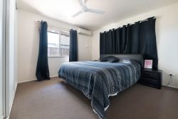 24 Leahy St, Beaconsfield QLD 4740, Australia
