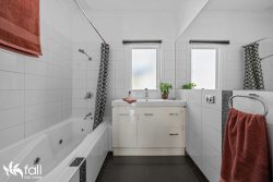 70 Gepp Parade, Derwent Park TAS 7009, Australia