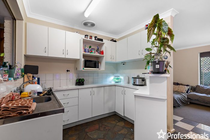 2 Greenwood Ct, Kelmscott WA 6111, Australia