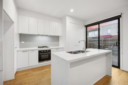 3 Hakea Pl, Keysborough VIC 3173, Australia