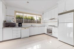 33 Hanley St, Avondale Heights VIC 3034, Australia
