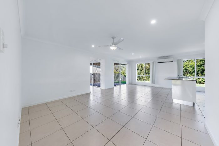7 Helm Pl, Cannon Valley QLD 4800, Australia