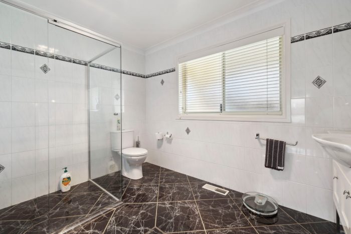 2 Hintons Rd, Young NSW 2594, Australia