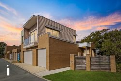 11 Desmond Ln, Forde ACT 2914, Australia