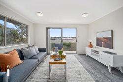 11 Desmond Ln, Forde ACT 2914, Australia