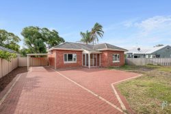 126 Manning Rd, Manning WA 6152, Australia