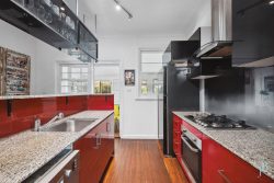126 Manning Rd, Manning WA 6152, Australia