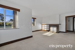 2 Lewan Ave, Kingston TAS 7050, Australia
