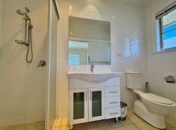 30 Miro St, Young NSW 2594, Australia