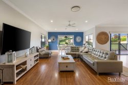 2 Traves Ct, Highfields QLD 4352, Australia