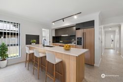 41 Neumann Dr, Yarrabilba QLD 4207, Australia