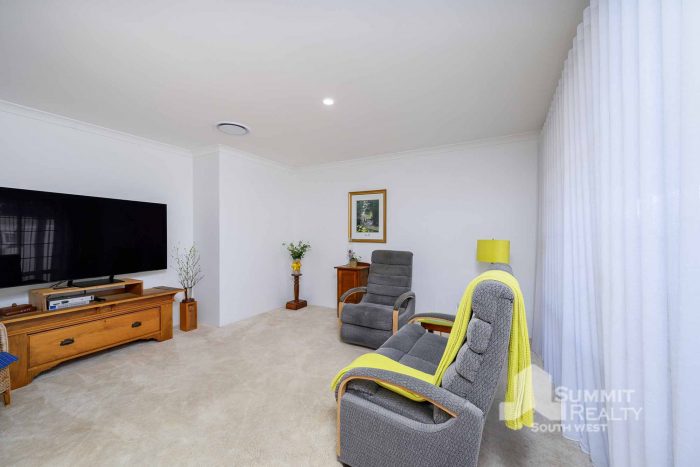4 Arabian Gardens, Eaton WA 6232, Australia