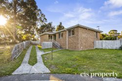 7 Oak Ct, Kingston TAS 7050, Australia