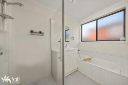 Unit 3/447 Oceana Dr, Howrah TAS 7018, Australia