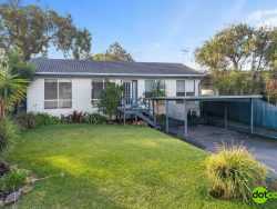 13 Odette Ave, Gorokan NSW 2263, Australia