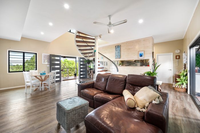19 Olden Ct, Hideaway Bay QLD 4800, Australia