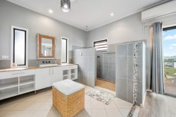 19 Olden Ct, Hideaway Bay QLD 4800, Australia