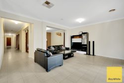 8 Papillon Parade, Tarneit VIC 3029, Australia