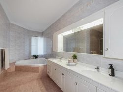 6 Aralia Pl, Dianella WA 6059, Australia