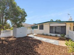 34 Irwin Rd, Embleton WA 6062, Australia