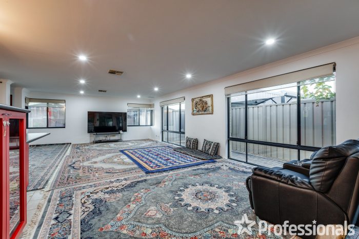81 Rangeview Rd, Landsdale WA 6065, Australia
