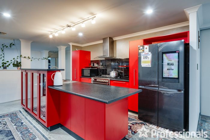 81 Rangeview Rd, Landsdale WA 6065, Australia