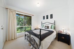 59 Jindabyne Cct, Forest Lake QLD 4078, Australia