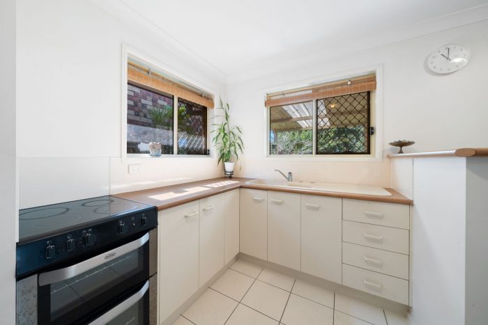 59 Jindabyne Cct, Forest Lake QLD 4078, Australia