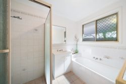 59 Jindabyne Cct, Forest Lake QLD 4078, Australia