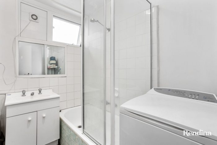 Unit 2/38 Middle Rd, Maribyrnong VIC 3032, Australia