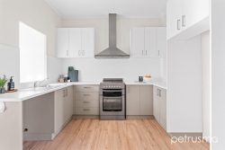 22 Risdon Rd, New Town TAS 7008, Australia