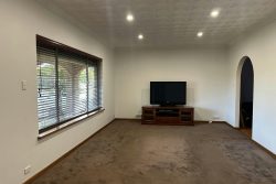 17 Rogers Ave, Katanning WA 6317, Australia