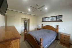 17 Rogers Ave, Katanning WA 6317, Australia