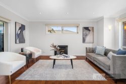 Unit 1/50 Rosewarne Ave, Cheltenham VIC 3192, Australia