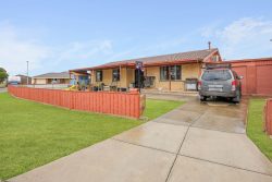 29 Schooner Rd, Seaford SA 5169, Australia