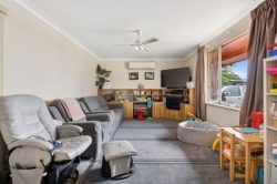 29 Schooner Rd, Seaford SA 5169, Australia