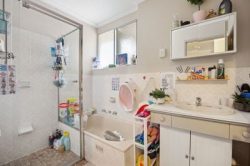 29 Schooner Rd, Seaford SA 5169, Australia