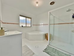 3 Scott Pl, Young NSW 2594, Australia