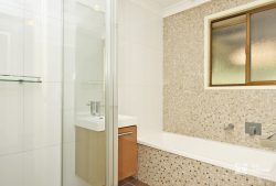 380 Semples Rd, Prospect QLD 4715, Australia
